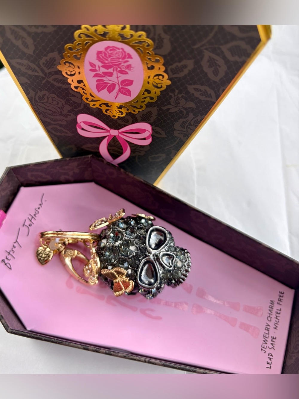 HTF NWT BETSEY JOHNSON Black Crystal Skull Keychain and/or Bag Charm☠️🖤 RARE - Picture 2 of 6